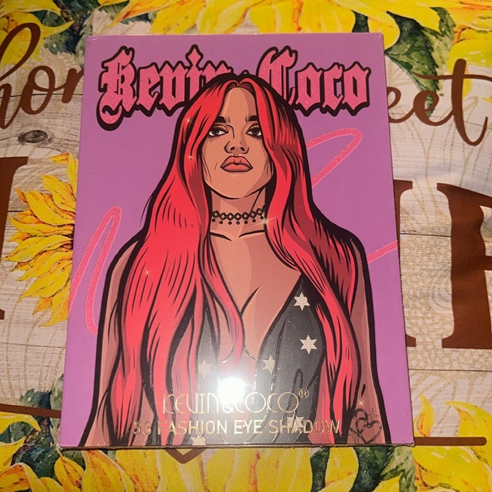 KEVIN AND COCO 53 Fashion Eye Shadow